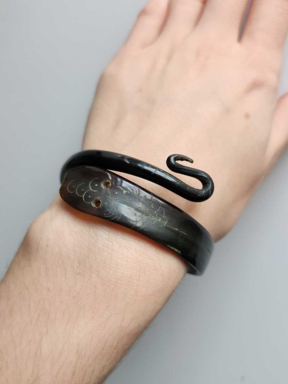 Antique Victorian French Carved Black Horn Snake Bangle Bracelet - Picture 2 of 8